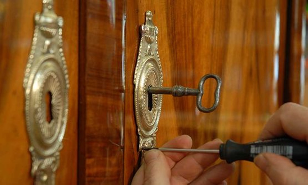 Möbelrestaurator Michael Dorninger