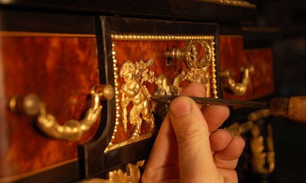 Möbelrestaurator Michael Dorninger